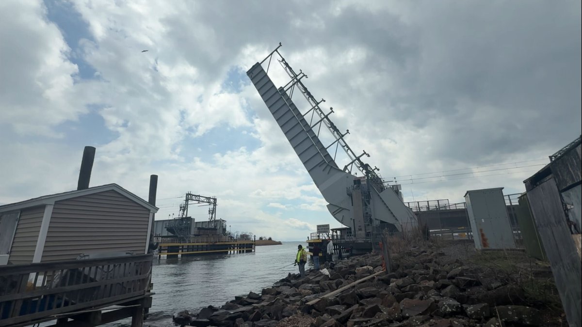 Amtrak says it won't close shoreline rail bridges during World Cup
