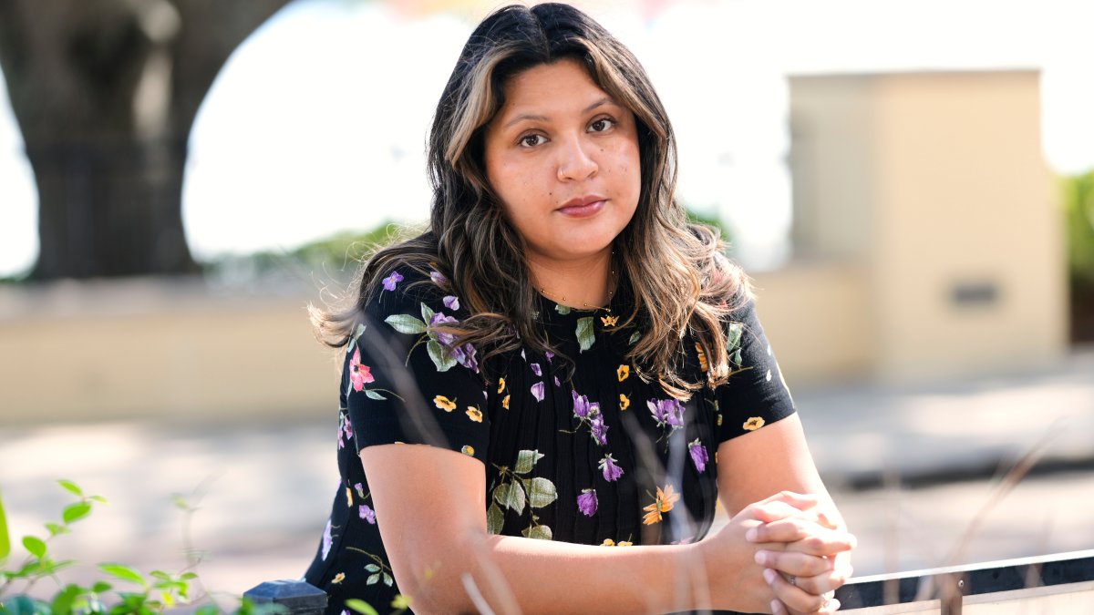 Long DACA renewal wait times leave some ‘Dreamers' without status, a job and fearing detainment