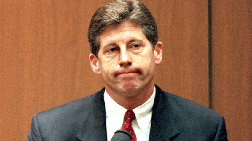 Los Angeles Police Detective Mark Fuhrman sits on the witness stand 09 March 1995 in Los Angeles in the OJ Simpson double murder case.