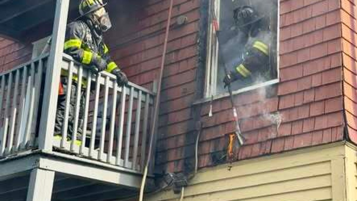 Twelve people are displaced after house fire in Hartford
