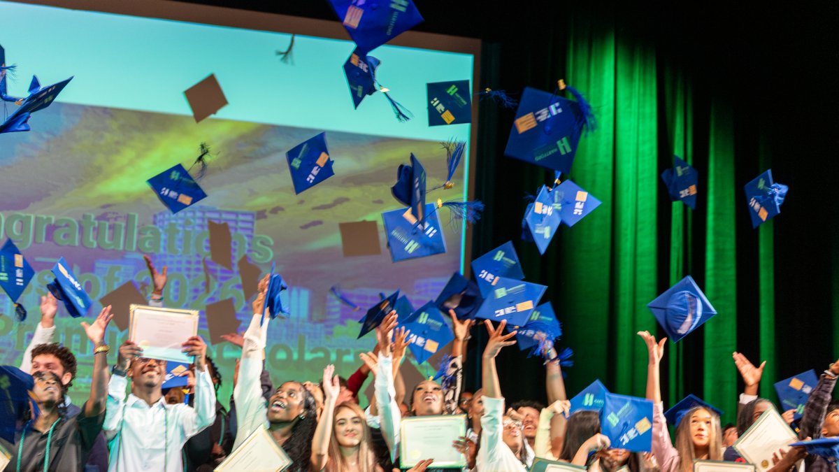 Hartford Public Schools Free College Scholarship for 125 High School Seniors