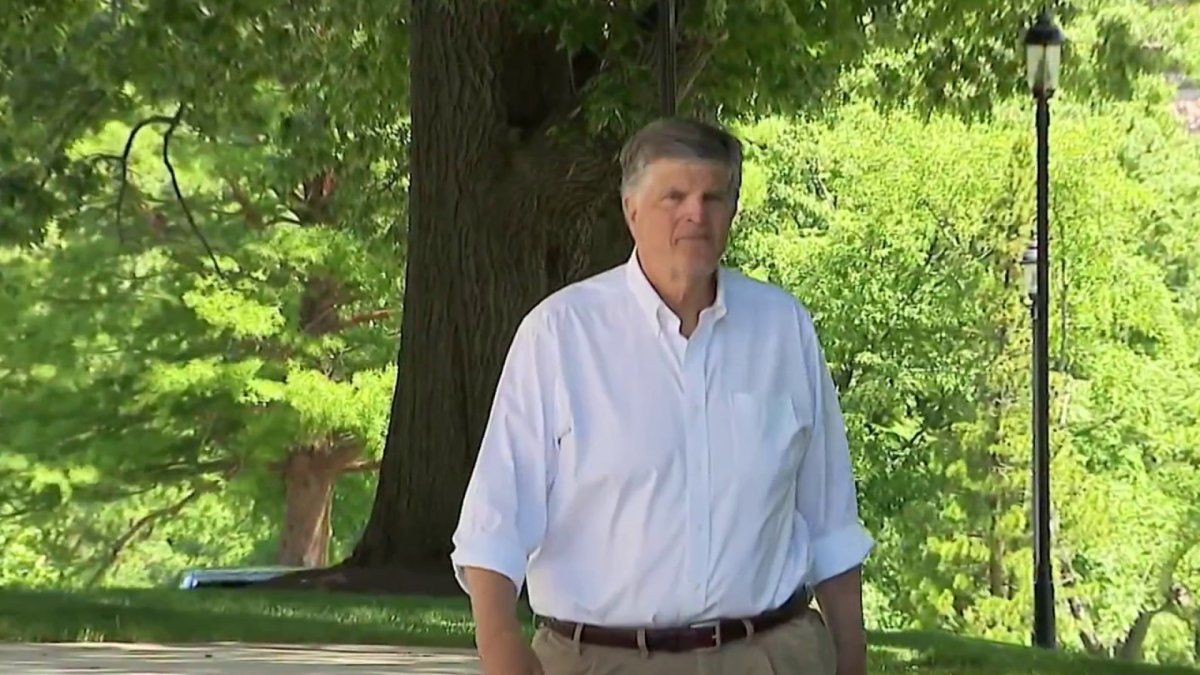 CT Republican seeks to challenge GOP candidate because of online posts