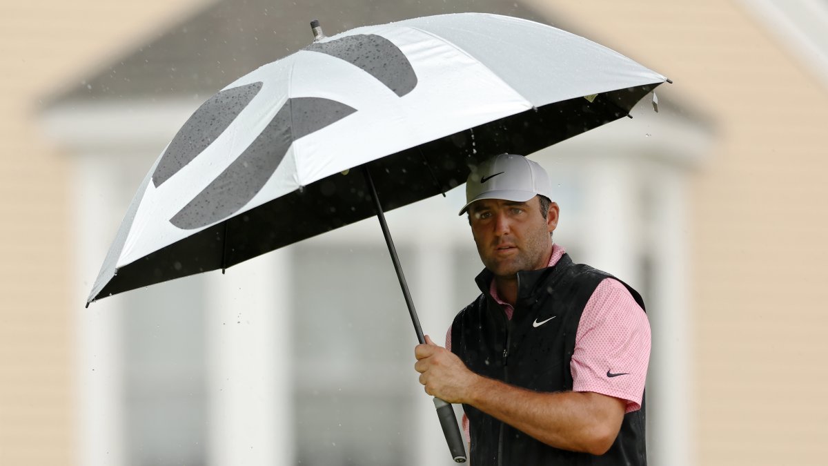 Player Mindsets and the Rare PGA Tour Playoff Scenario