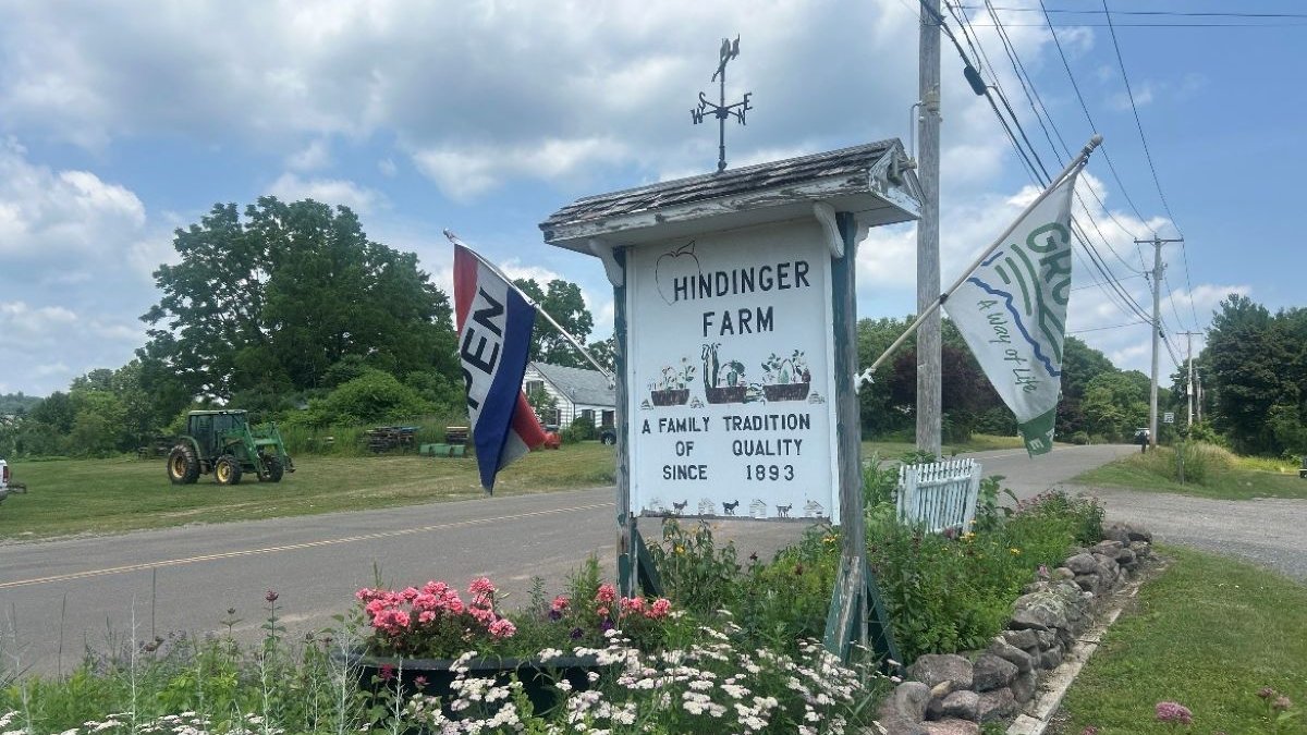 Historic Hindinger Farm in Hamden up for sale