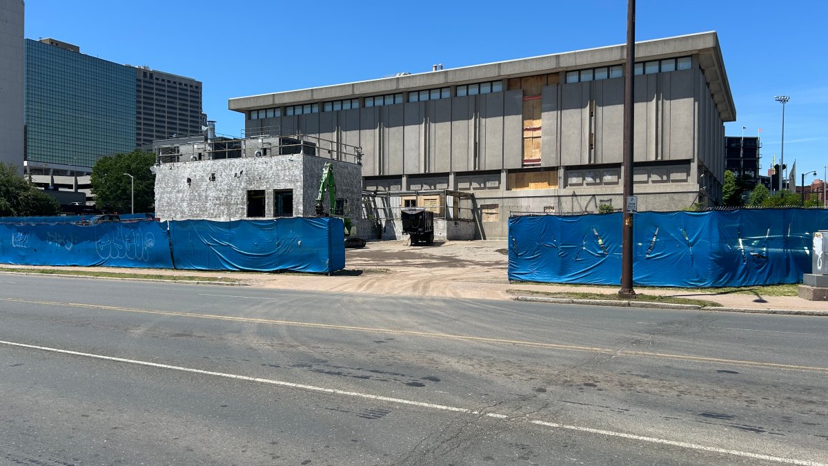 Hartford mayor disputes AI data center rumors as residents call for transparency