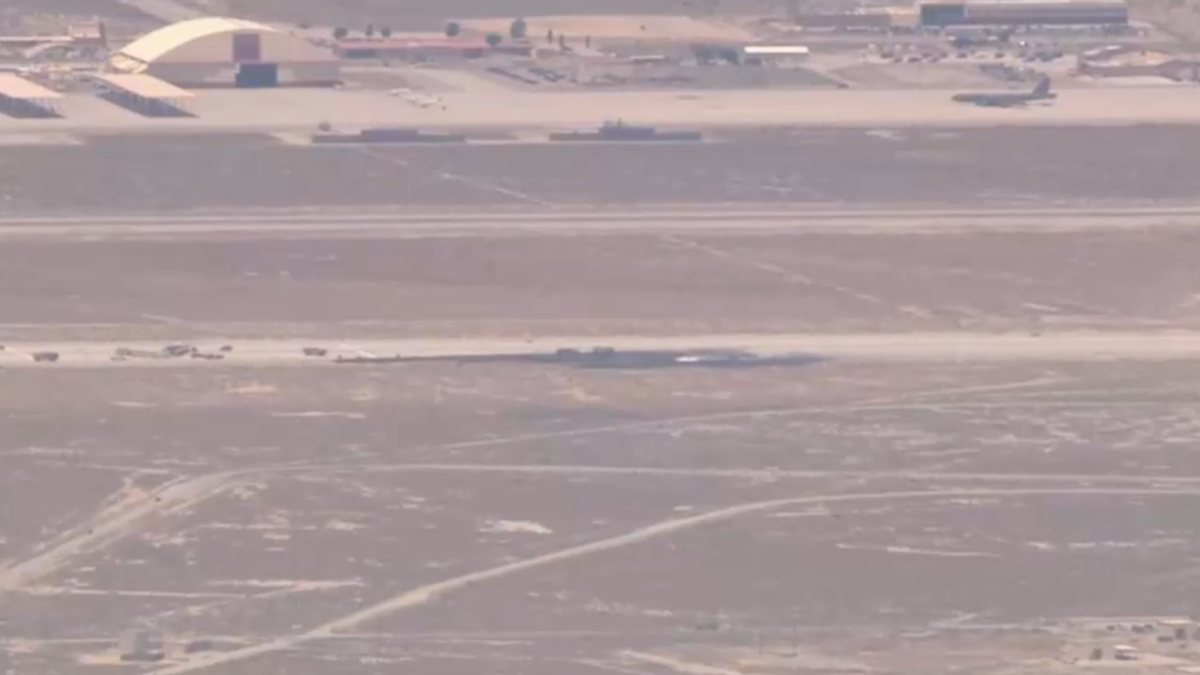 8 killed in B-52 Stratofortress crash at Edwards Air Force Base