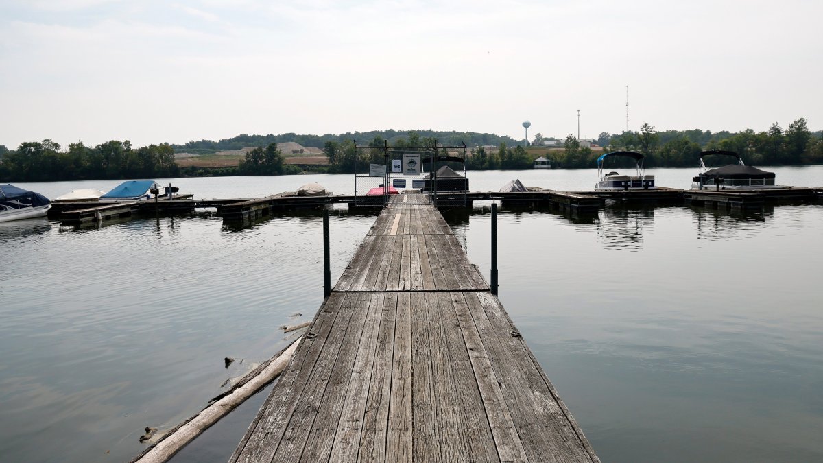 5 dead in attempt to save a struggling swimmer in Ohio river, sheriff says