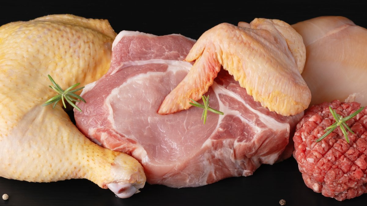 7 meats with the most iron to boost energy and support healthy muscles, according to dietitians