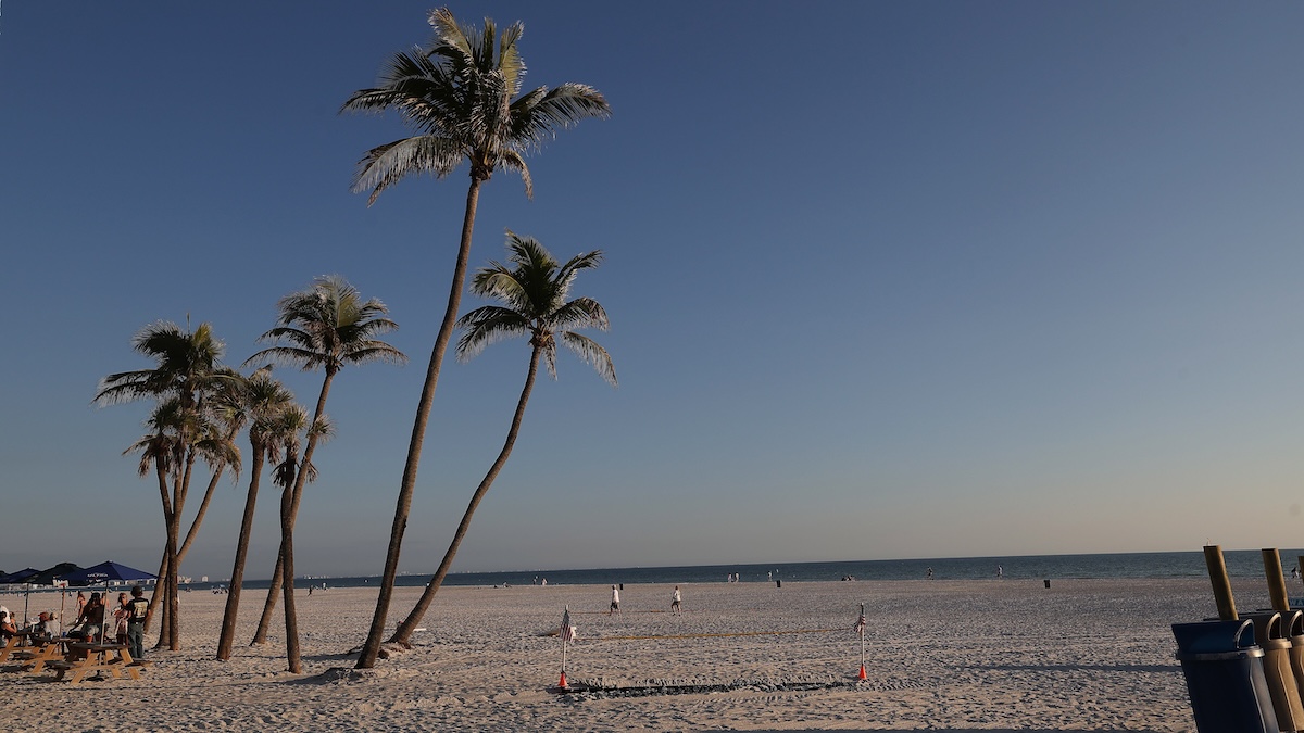 Florida beach lightning strike leaves 1 dead, 3 injured ahead of July Fourth weekend