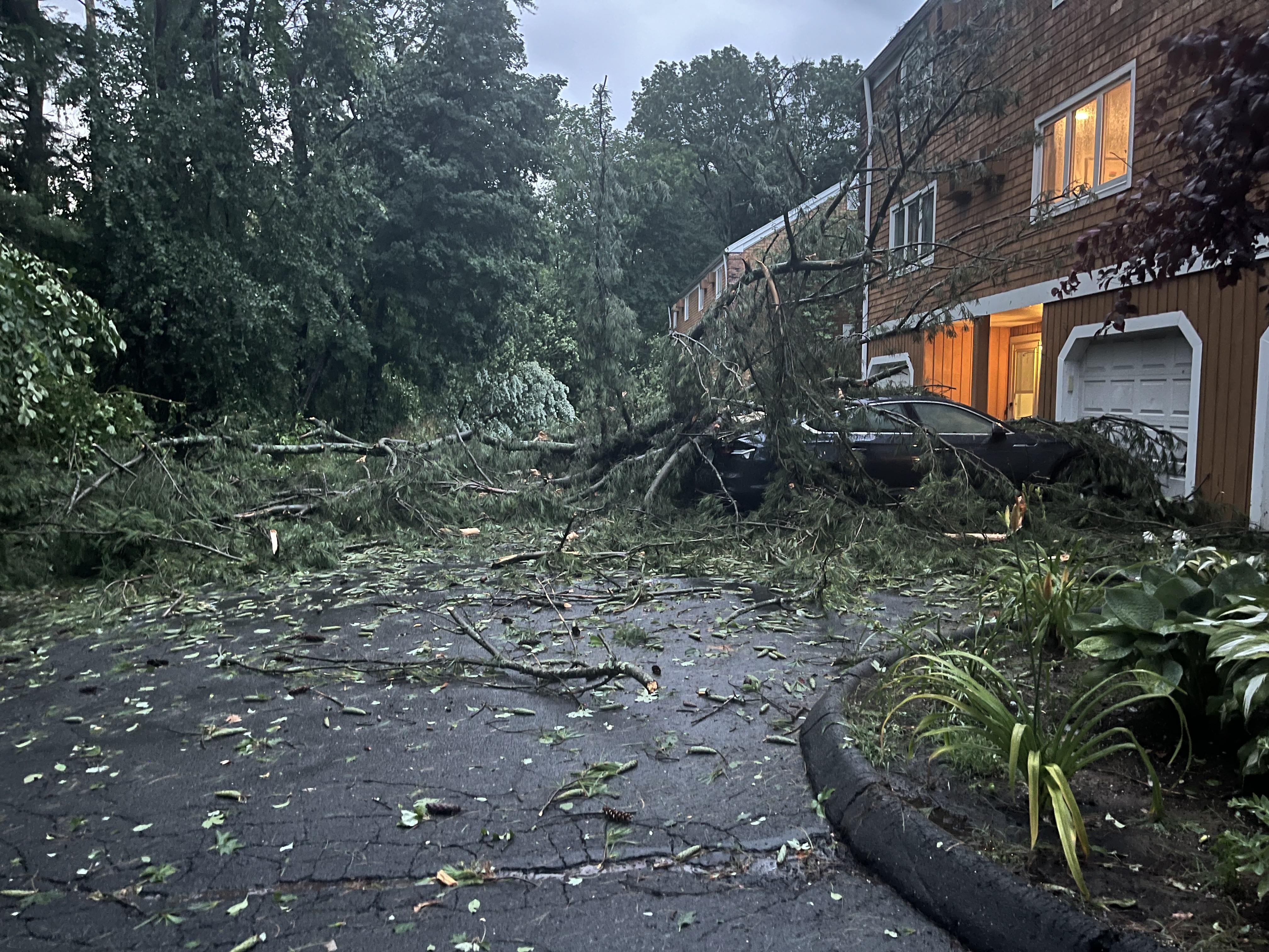 Thousands remain without power after strong storms moved through Conn ...