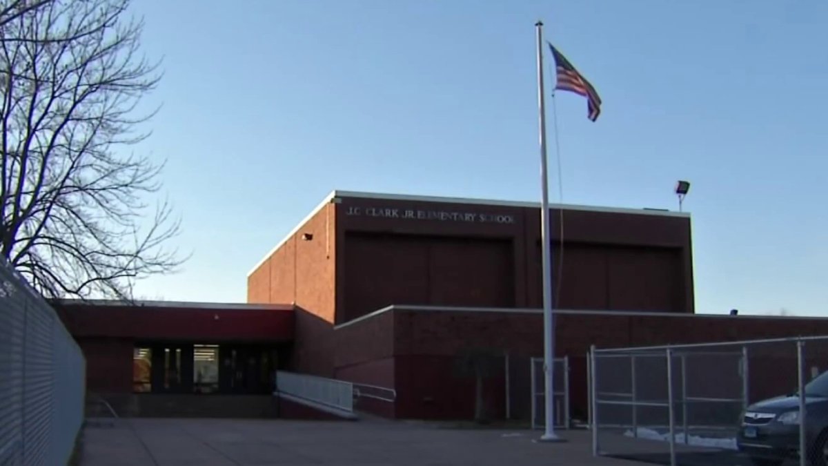 Abandoned Hartford school site could find new life as housing for veterans