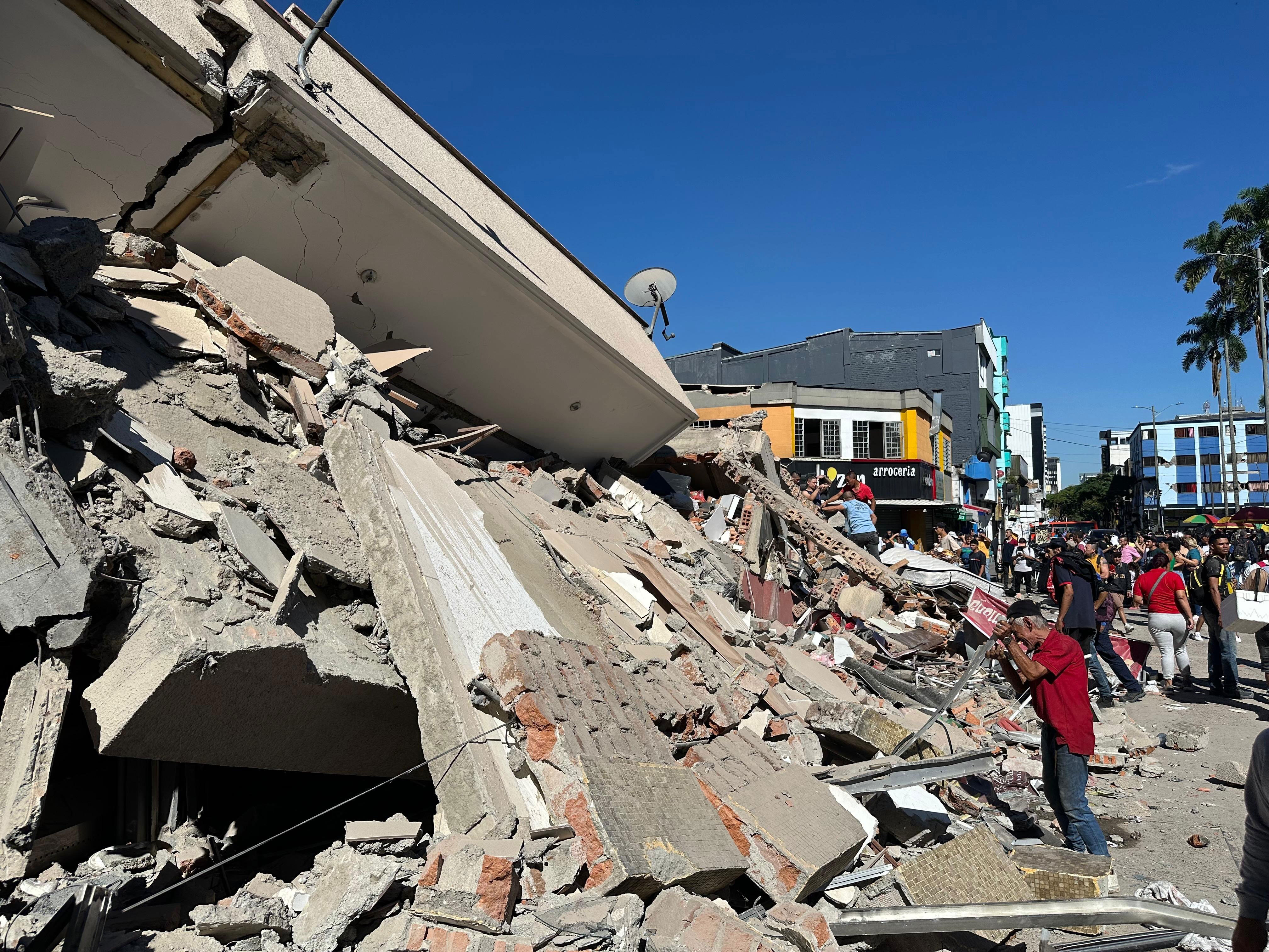 52 dead and buildings collapsed after 7.4-magnitude earthquake shakes Colombia