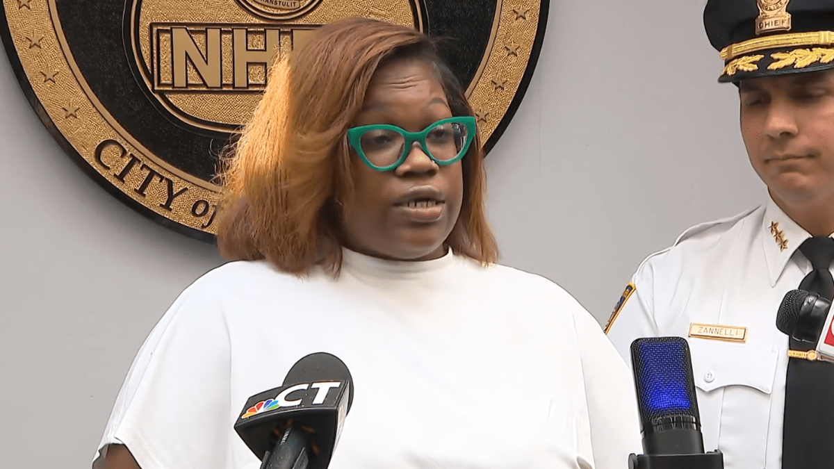 Sister of deadly stabbing victim raises security concerns at New Haven library