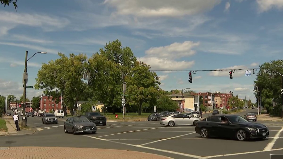 Transportation officials, community members to meet, discussing dangerous Hartford intersection