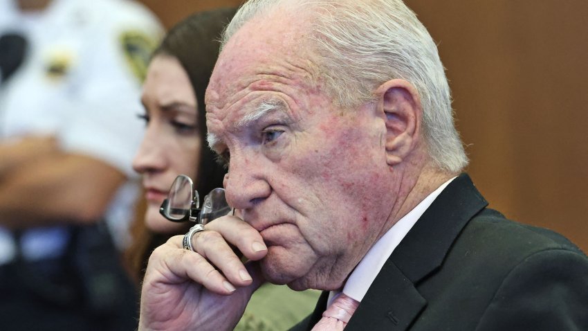 Kevin Reddington, defense attorney for Lindsay Clancy, reacts after the judge declared a mistrial at the conclusion of Clancy’s murder trial at the Plymouth County Superior Court in Plymouth, Massachusetts, on September 4, 2026. Judge William Sullivan declared a mistrial on Friday in the high-profile trial of an American woman who killed her three young children after a jury was unable to reach a unanimous verdict in a case that cast a spotlight on maternal mental heath. Lindsay Clancy, 36, acknowledged strangling Cora, five, Dawson, three, and Callan, eight months, but claimed she was suffering from postpartum psychosis, excusing her from criminal responsibility. After seven days of deliberations the 12-member jury was unable to reach unanimity, as required in criminal proceedings in the United States. A single juror opposed finding Clancy not guilty by reason of insanity. (Photo by Greg Derr / POOL / AFP via Getty Images)