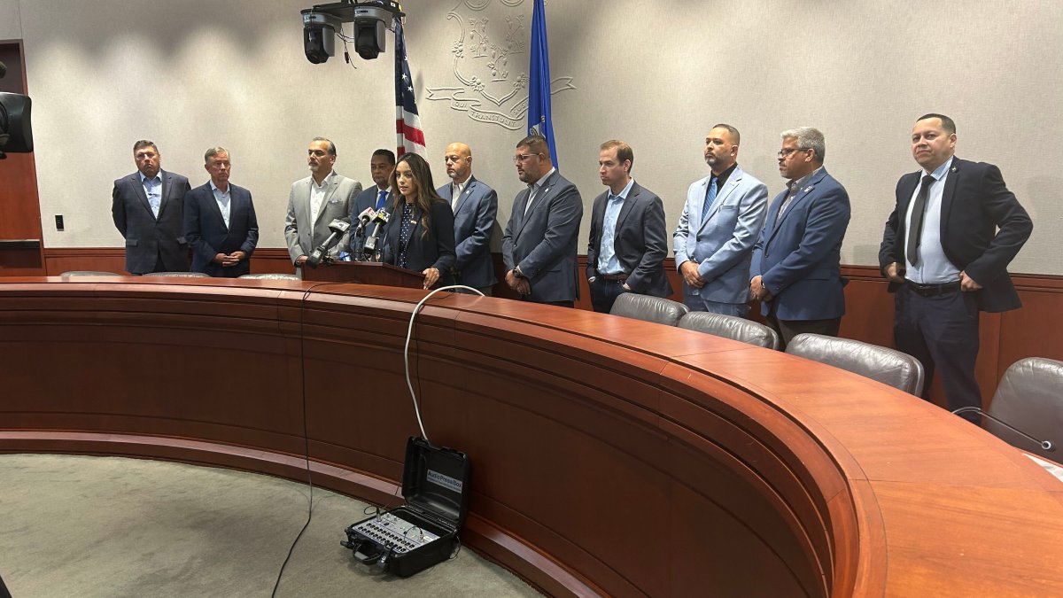Connecticut leaders, Puerto Rican community rally support as water crisis continues on the island