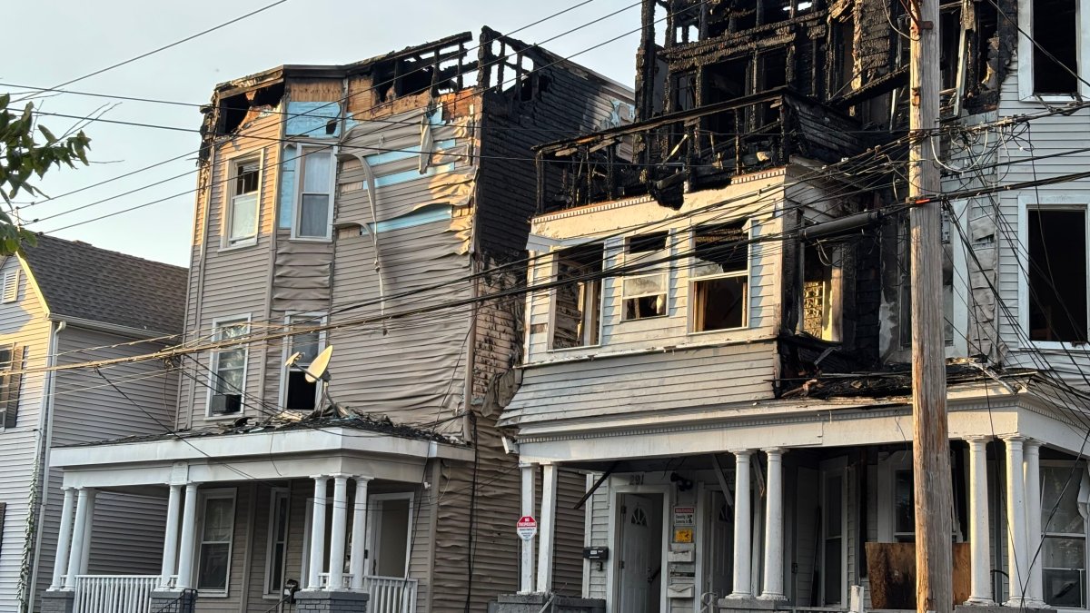 New Haven fire damages 2 residential buildings, displaces 20 people