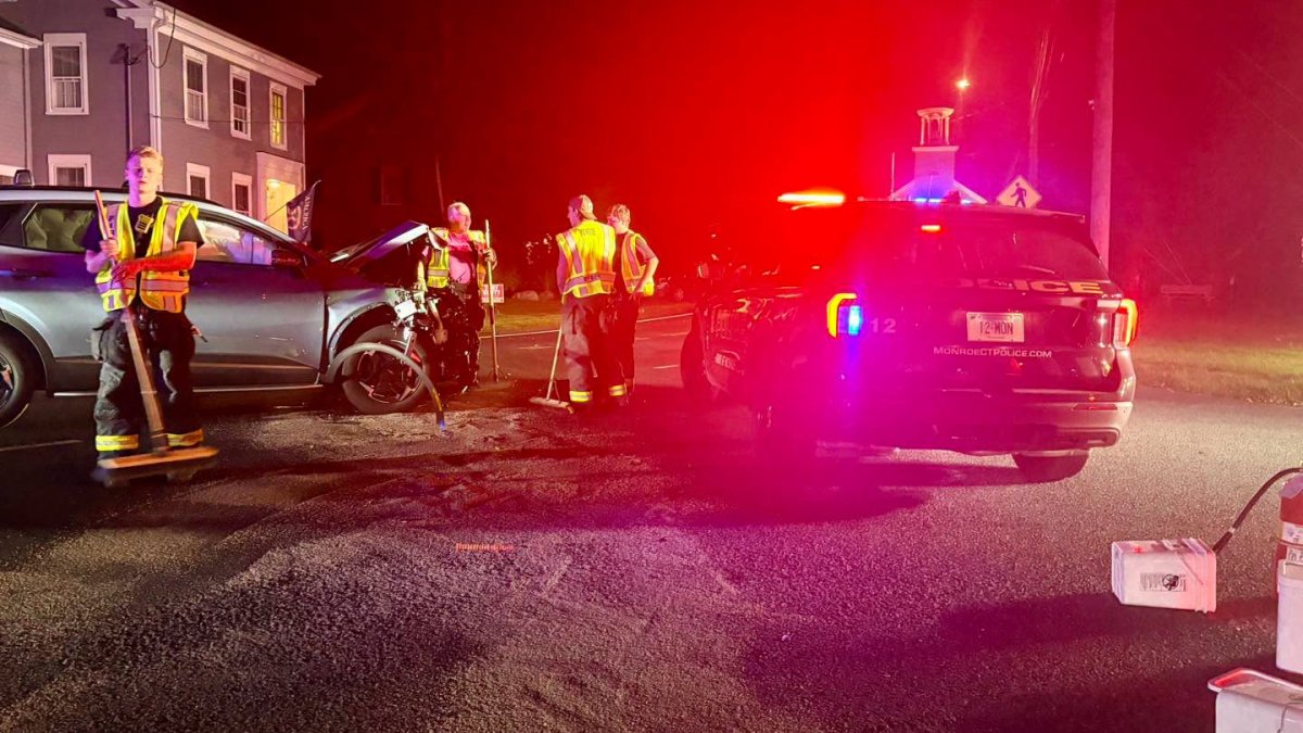 2 people, including 1 child, taken to hospital after head-on crash in Monroe
