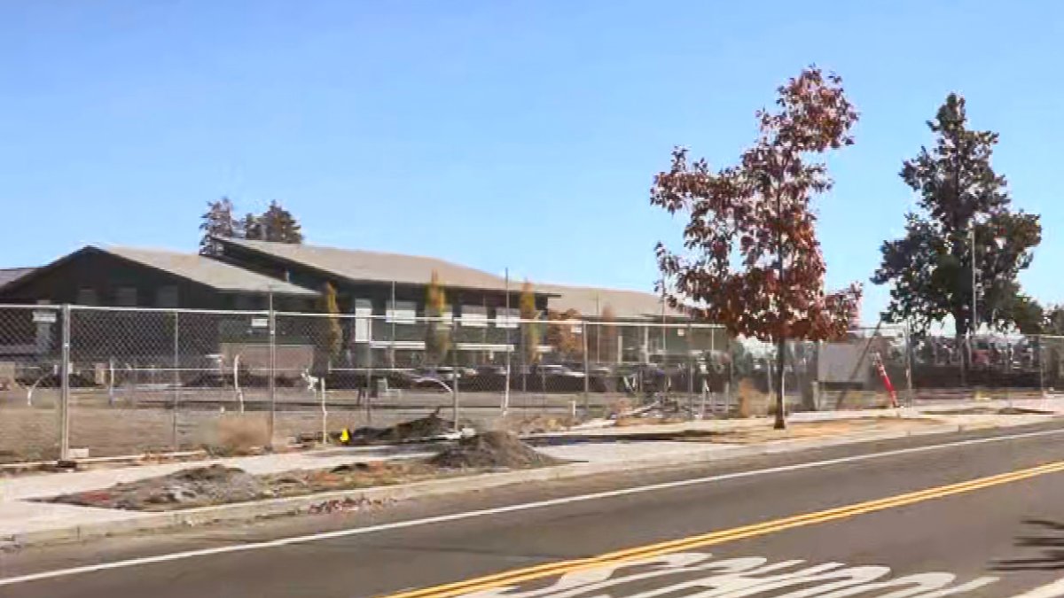 Live updates: 3 children and a teacher killed in Oregon school shooting; suspect dead
