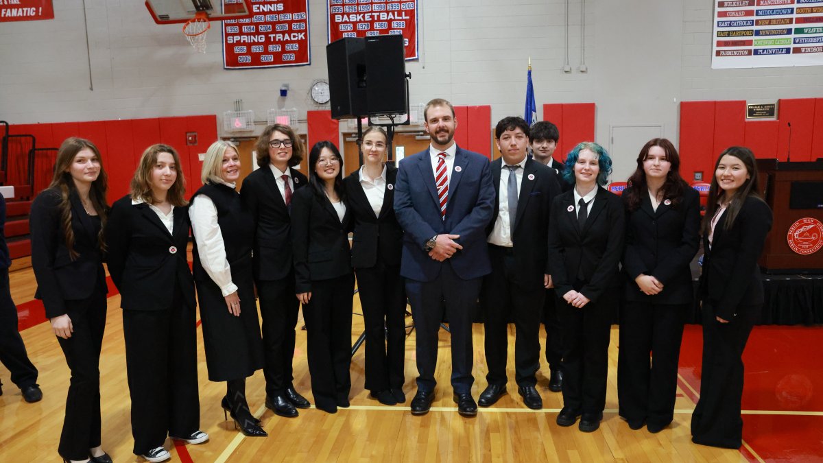 Berlin High School biology teacher named Connecticut's 2027 Teacher of the Year
