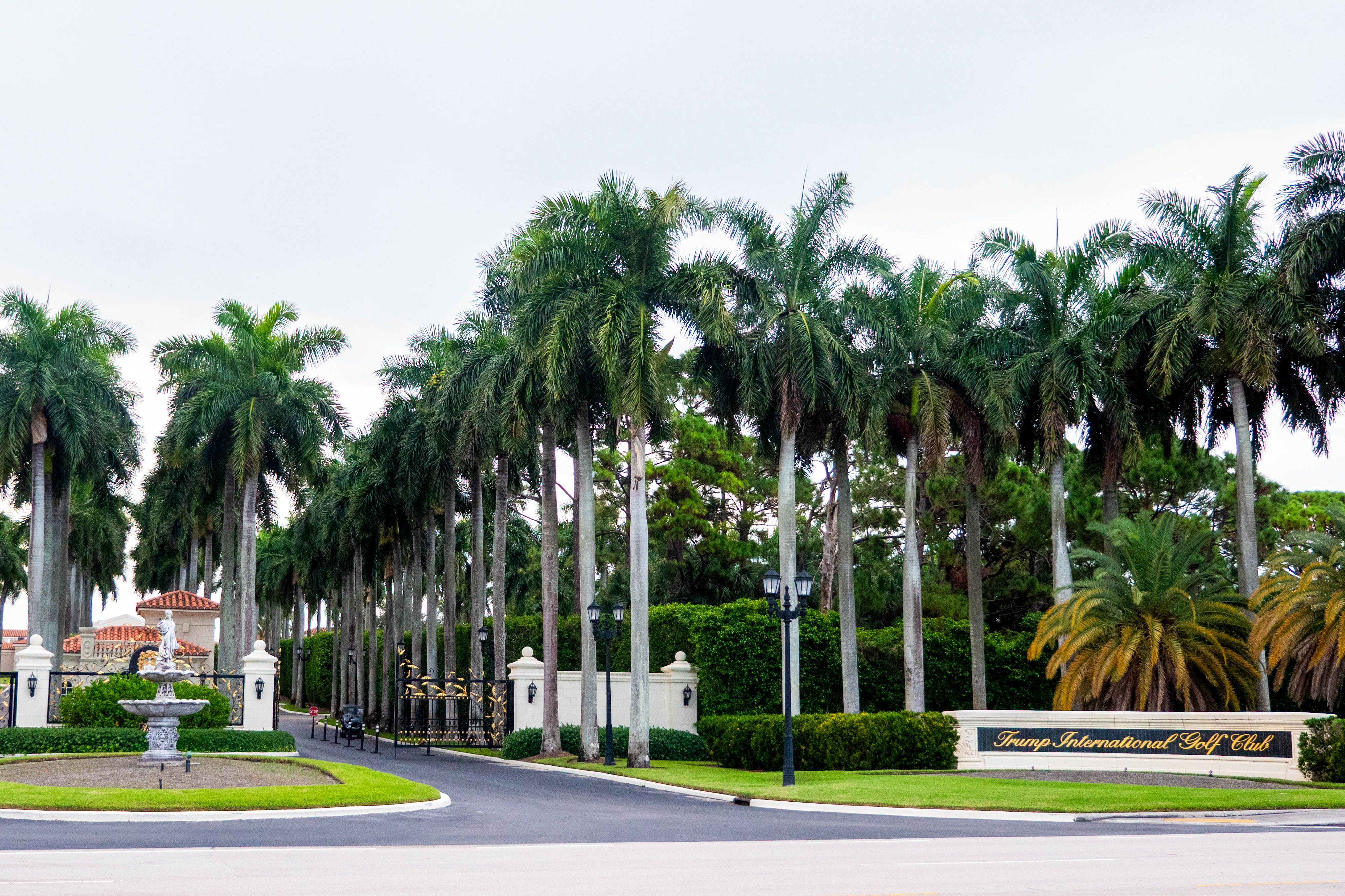 Trump wants to make his West Palm Beach golf club a permanent presidential retreat