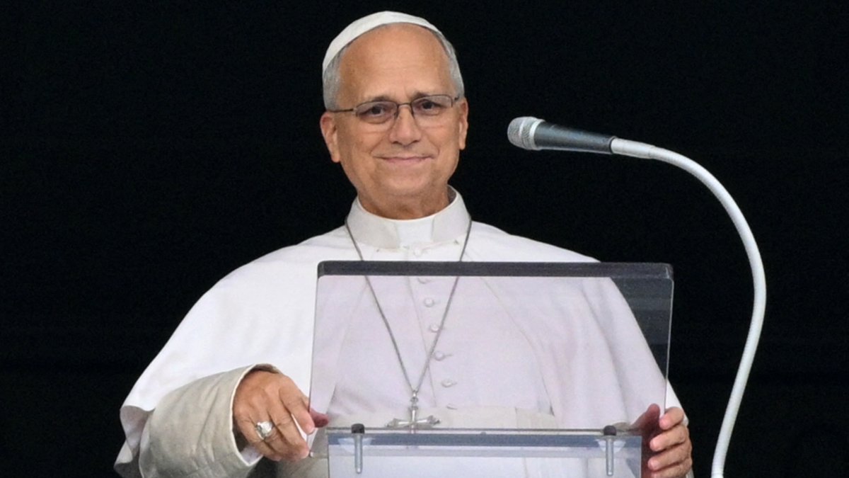Pope Leo tells faithful in St. Peter's Square he will gradually resume duties