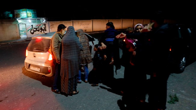 Palestinians injured in clashes; exchanges rocket and sound bombs with Israel