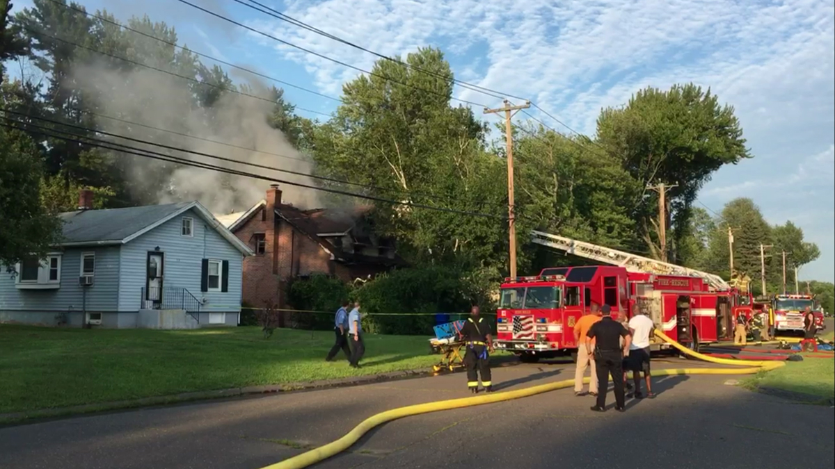 Good Samaritans Rescue 3 People From Bloomfield House Fire