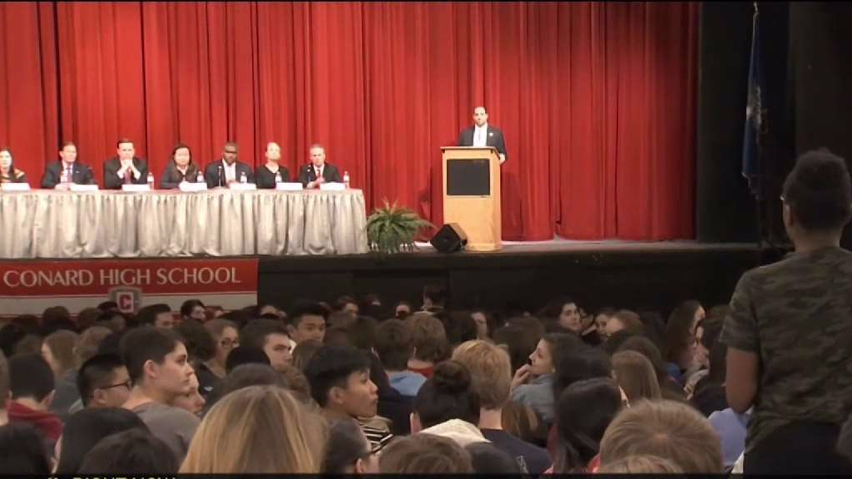 West Hartford Students Meet With Senators on Gun Violence