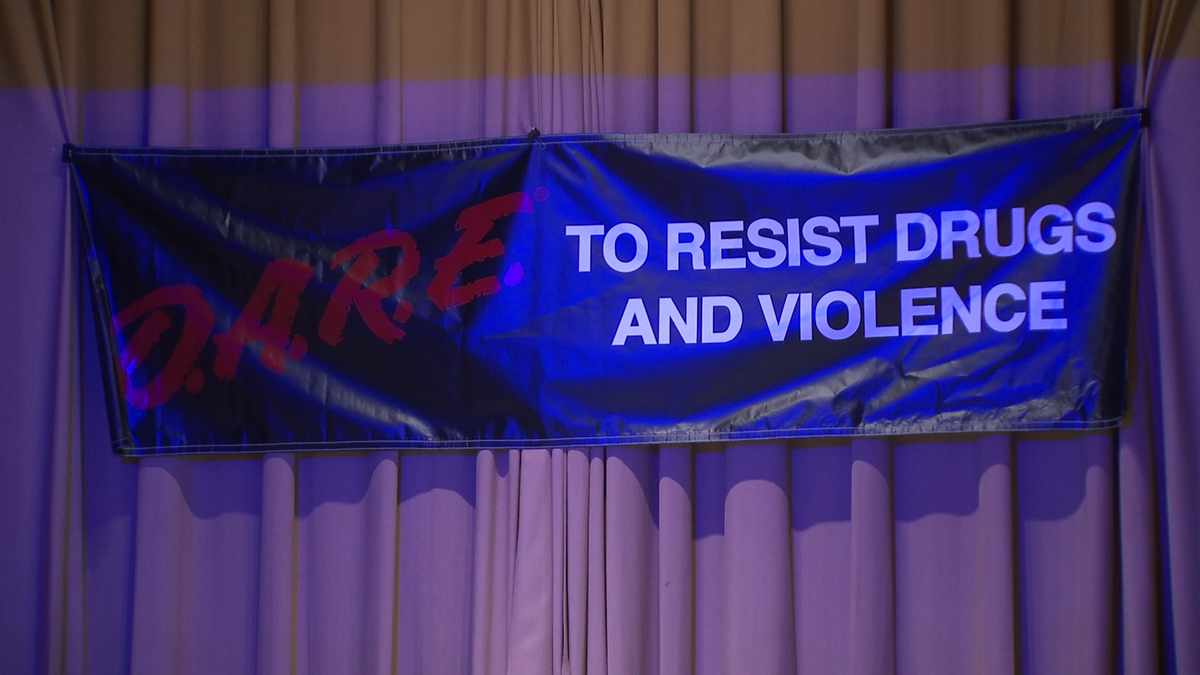 Mass K2 Overdose Issue on Minds of Officers During DARE Graduation