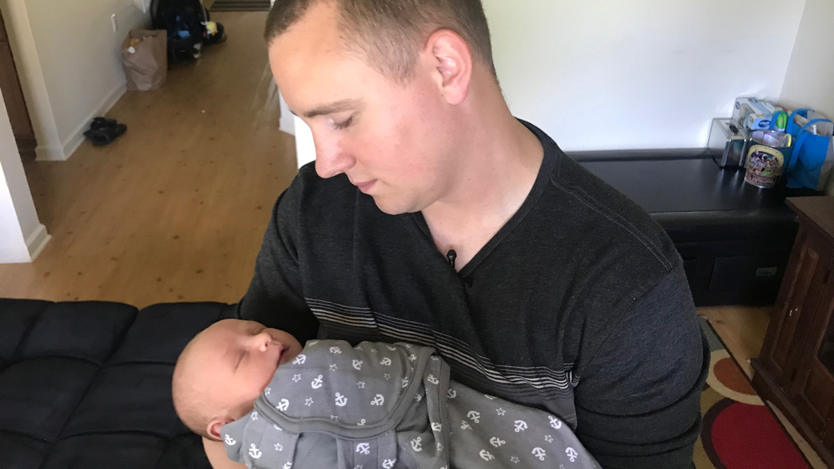 Navy Dad Delivers His Own Son in Groton