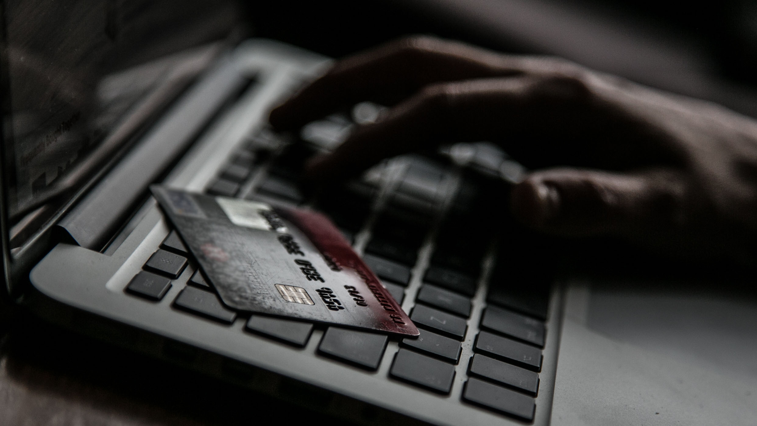 These Are the Best Credit Cards to Use for Holiday Shopping: Study