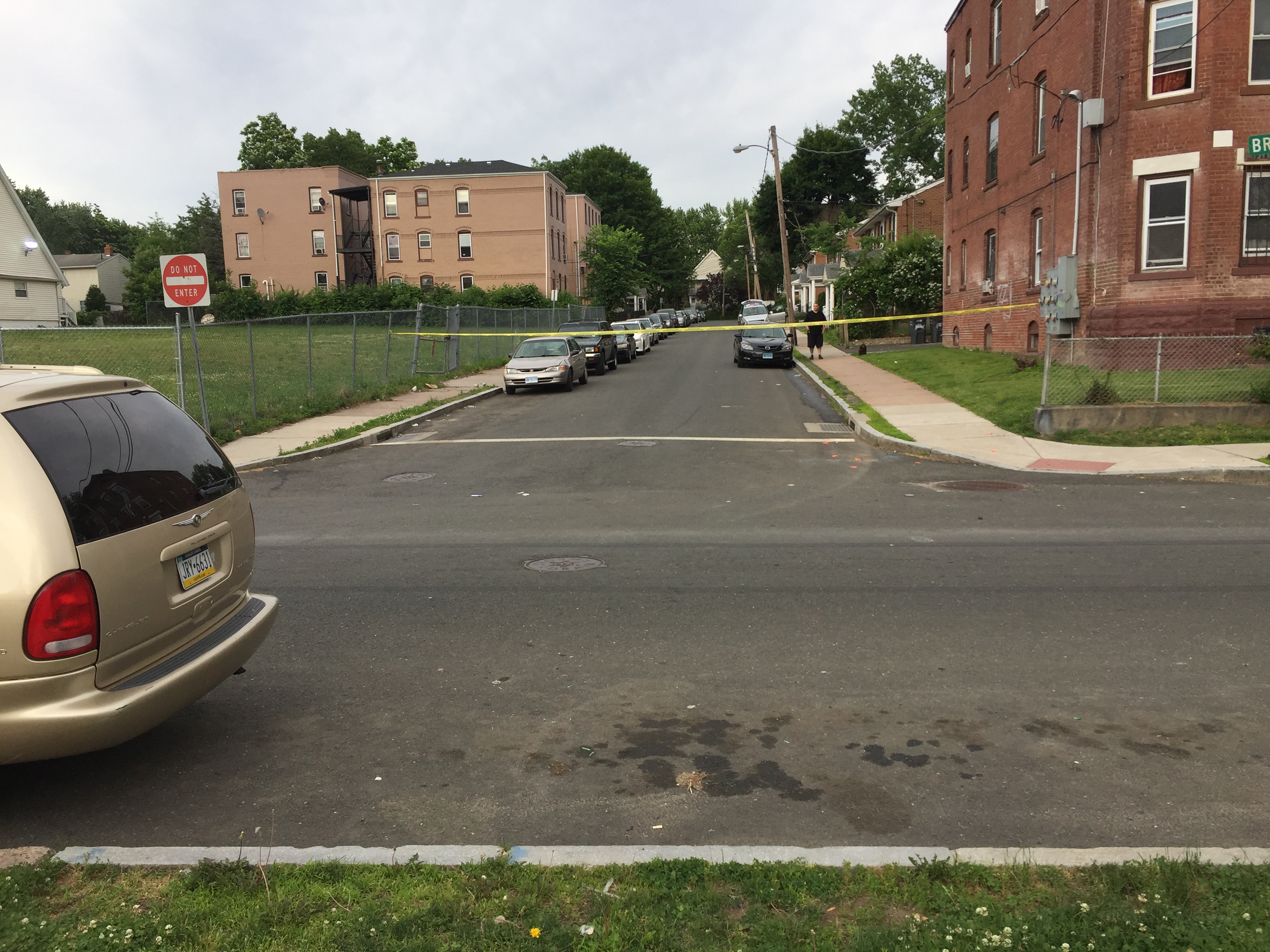 Hartford Police Search for Suspect in Double Shooting