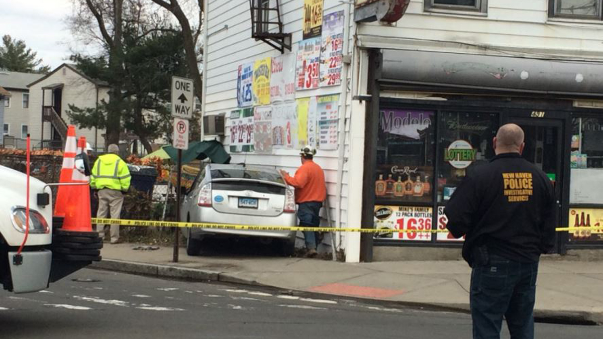 Car Chase Ends in Crash in New Haven: Police