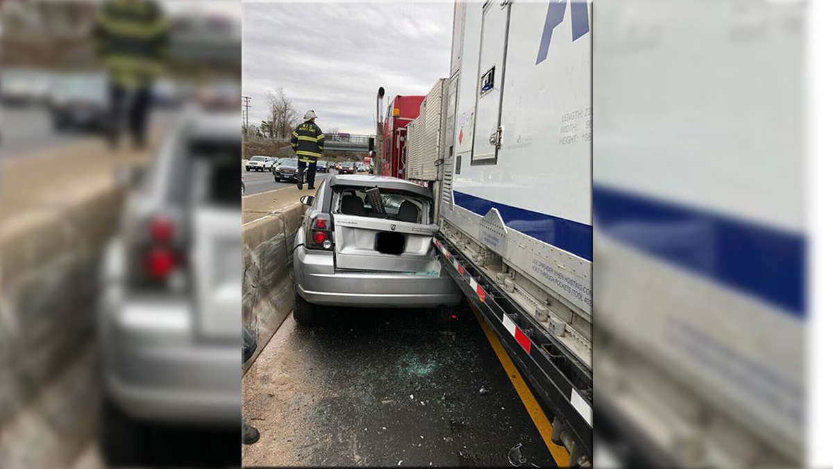 Car and Tractor-Trailer Collide on I-95 North in Norwalk