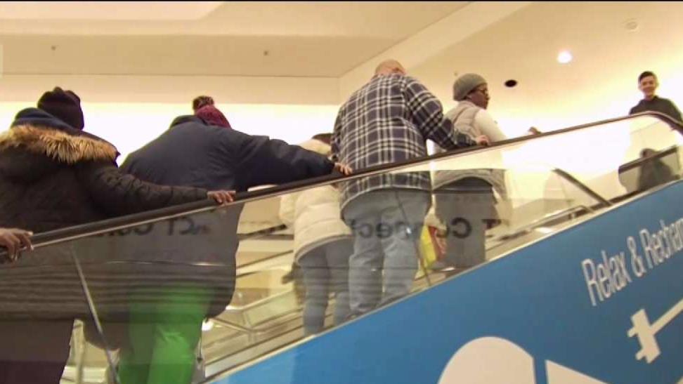 Holiday Spending Climbs as Returns Begin