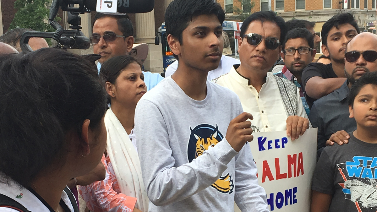 Rally Held for Mom Fighting Deportation to Bangladesh