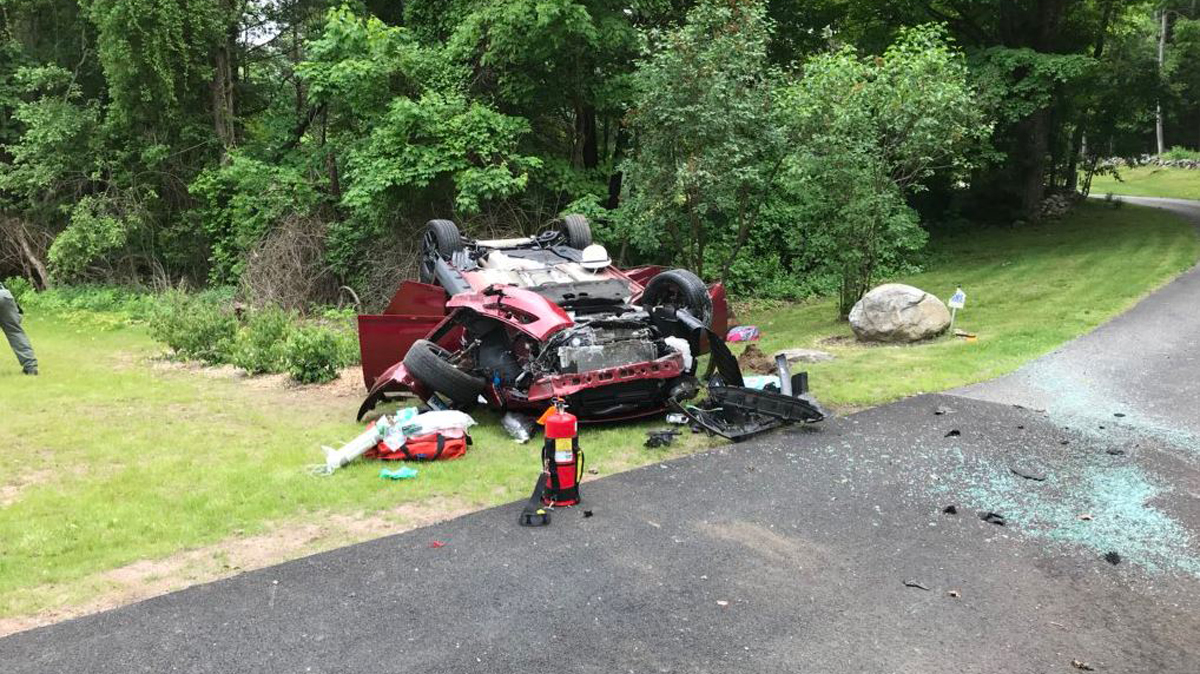 2 Injured in Tolland Crash