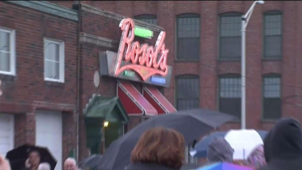 Trips to Local Shops Are Part of Holiday Tradition