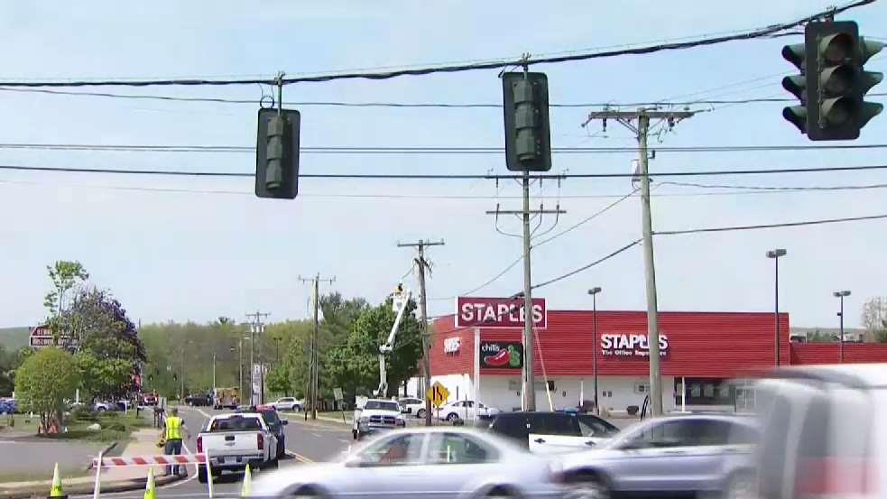 Truck Hits Wires in Southington