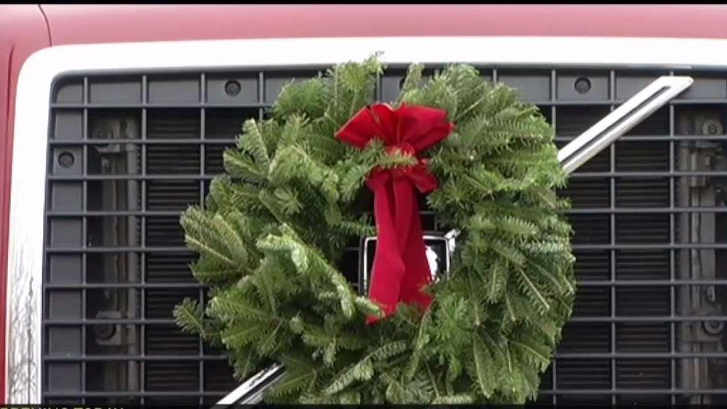 Wreaths Across America Pays Tribute to Veterans