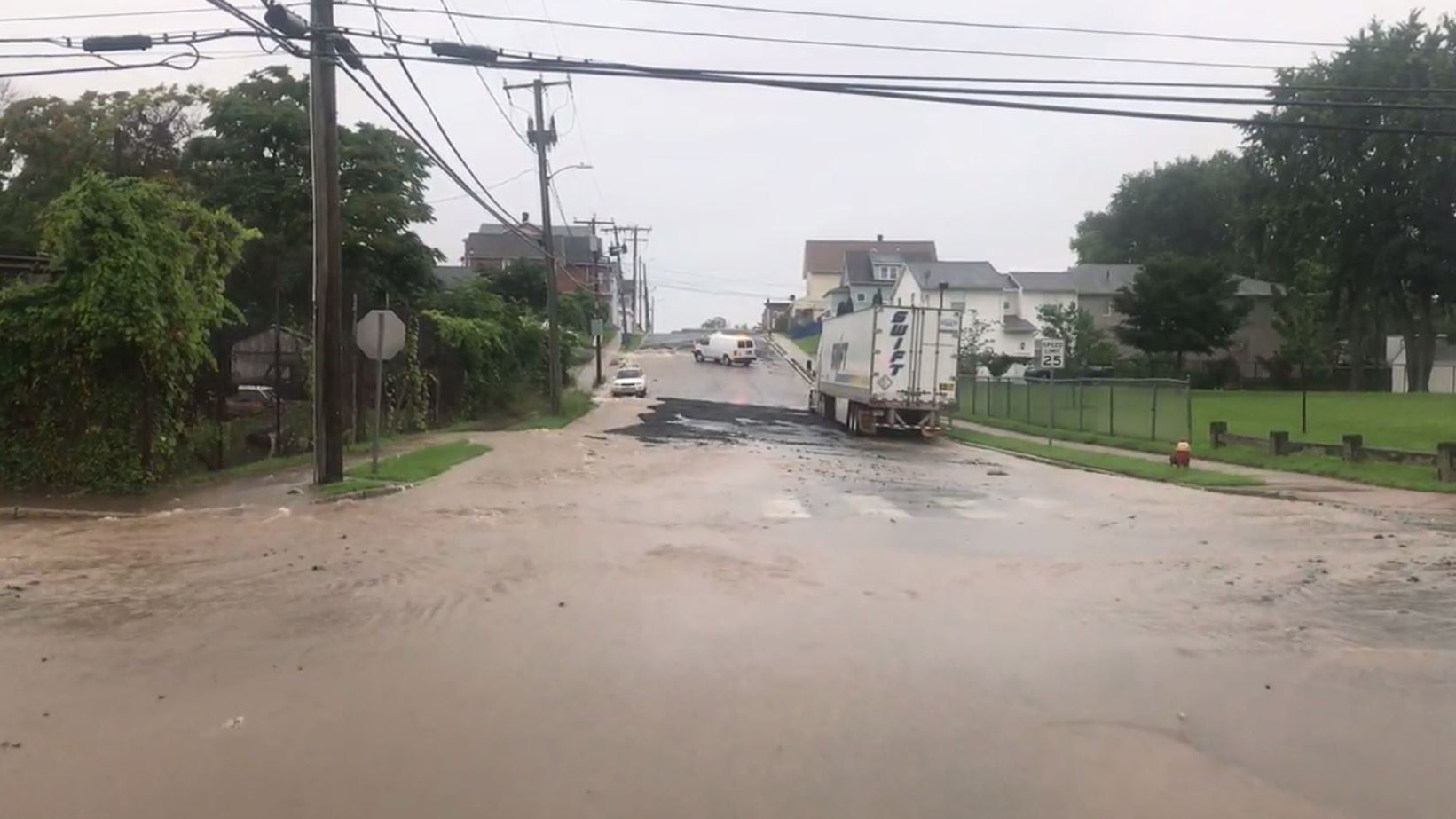 Water Main Break Closes Part of Meadow St. in Hartford