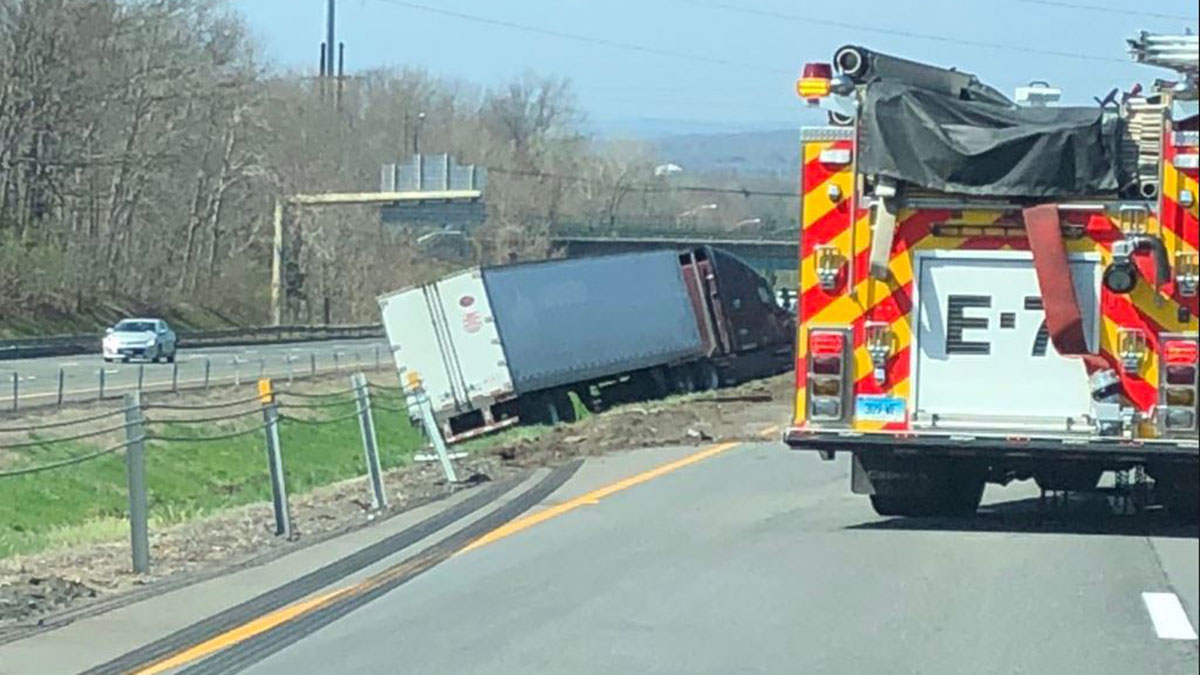 Truck Crash Causes Delays on I-91 South in Wallingford